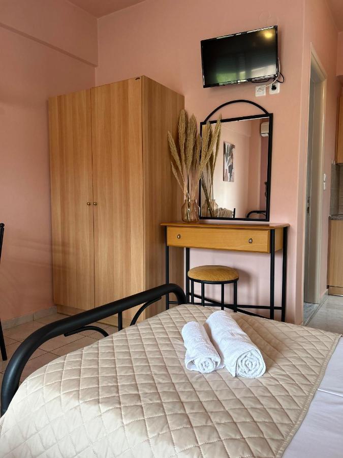 Hotel Αγκυροβόλιο à Ília Extérieur photo